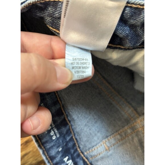 Old Navy Women's 0 OG High Rise Denim Jean Shorts Cuff 3” Inseam Medium Wash EUC - Picture 7 of 8